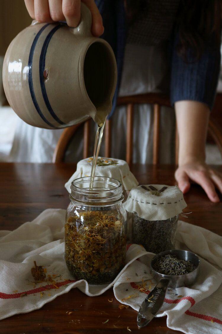 Mini Taller “Cosmética Natural y Biológica: Recetas Prácticas para el Cuidado Integral de tu Piel”